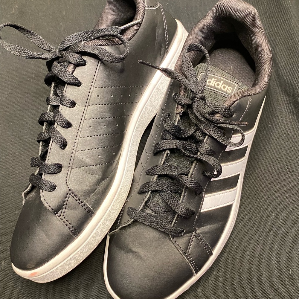 Black and White Adidas 3 Stripe Black 3 Stripe White Male Size 9 Gym Shoes